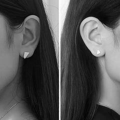 Geometric Minimalistic Studs