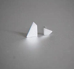 Geometric Minimalistic Studs