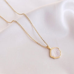 Seashell necklace | Gold filled | Shell necklace | Shell pendant