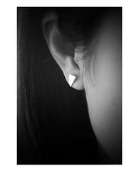 Geometric Minimalistic Studs