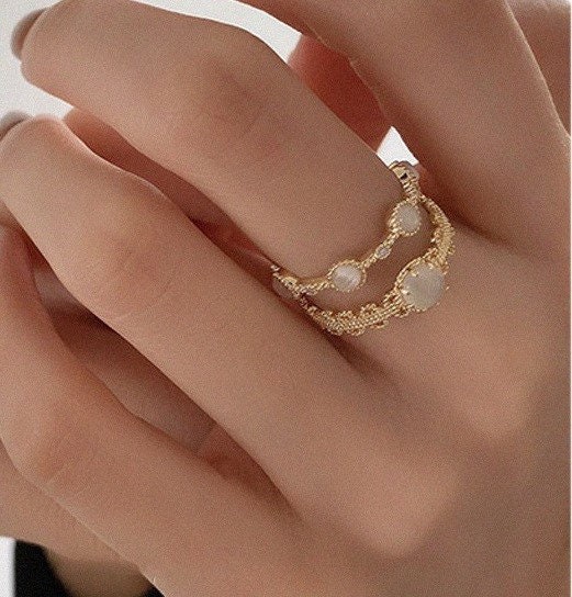Cat Eye Stone Lace Ring
