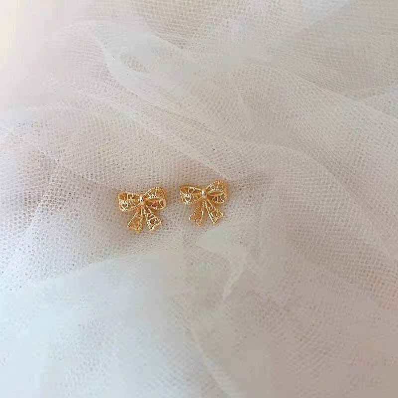 Gold Lace Bow Earrings