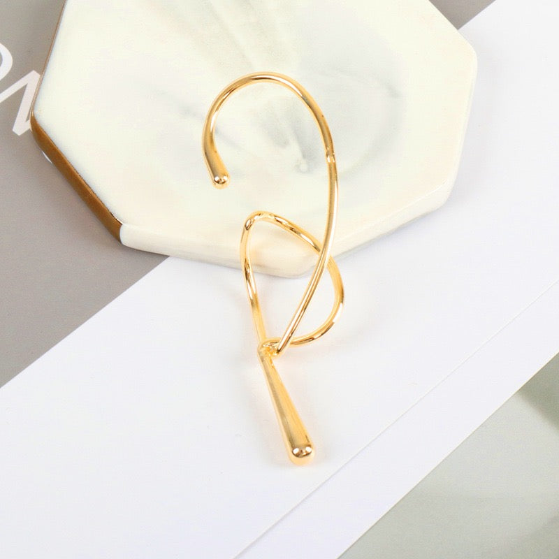 Minimalist Sculptural Gold Cuff