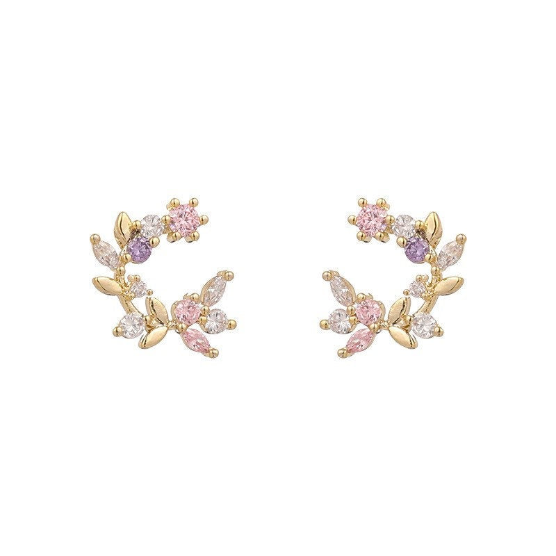 Tiny wreath earrings| Studs| Sterling Silver| Flower leaf earrings| Dainty earrings|