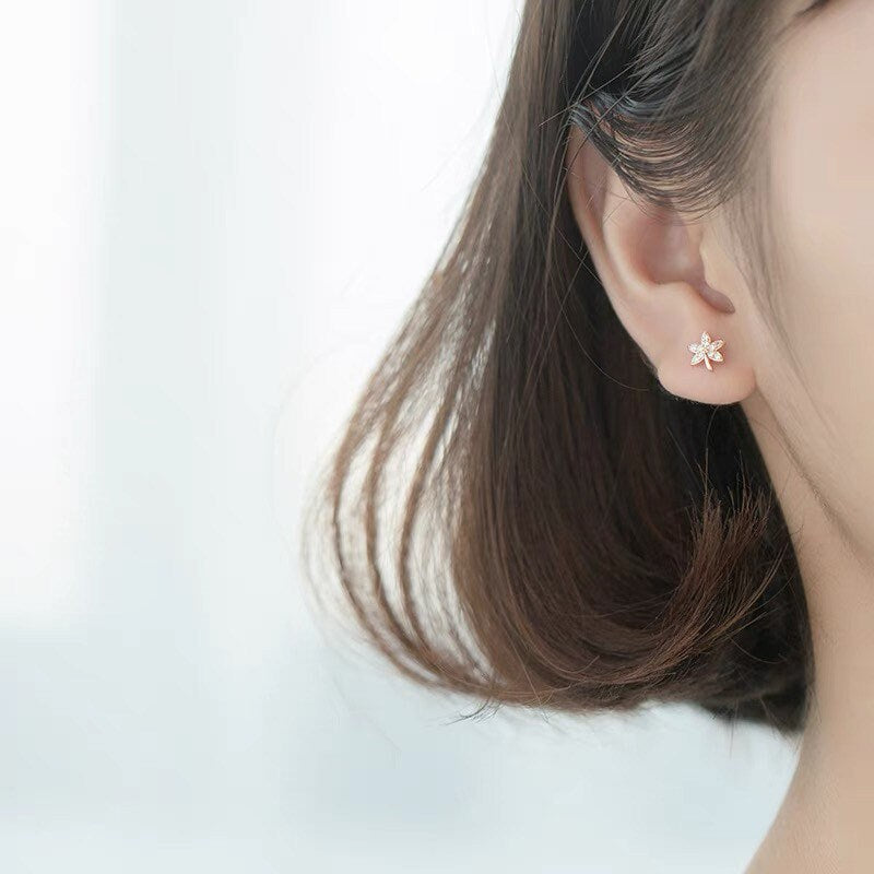 Tiny maple leaf earrings| Apricot Leaf | Little leaves studs| Studs| Sterling Silver| Cute