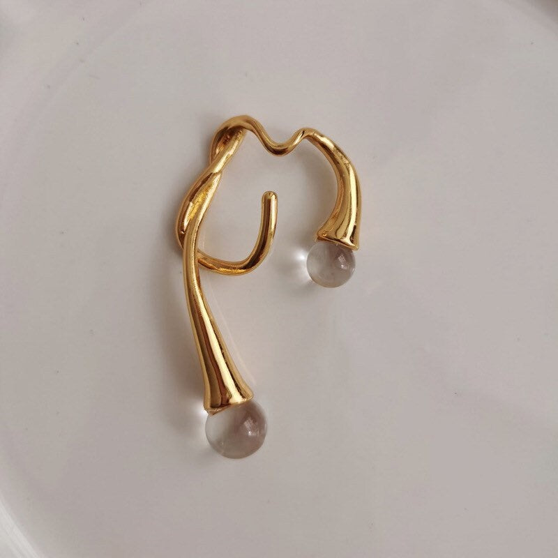 Twisted Pearl Accent Ear Cuff