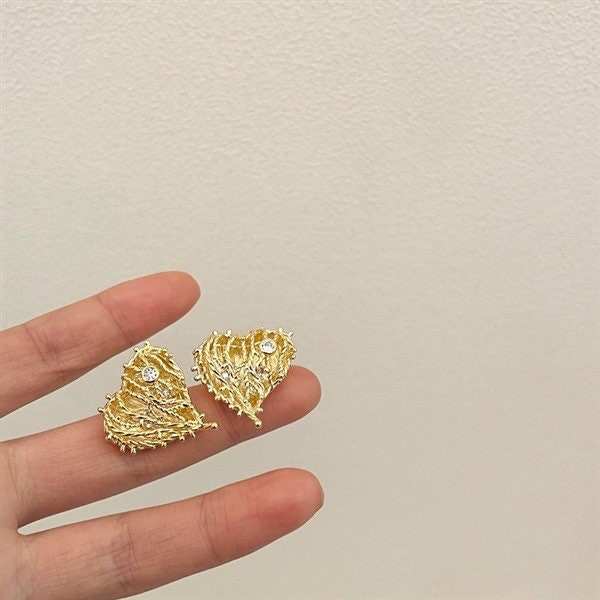 Thorns heart earrings | Forbidden love | Bramble earrings |