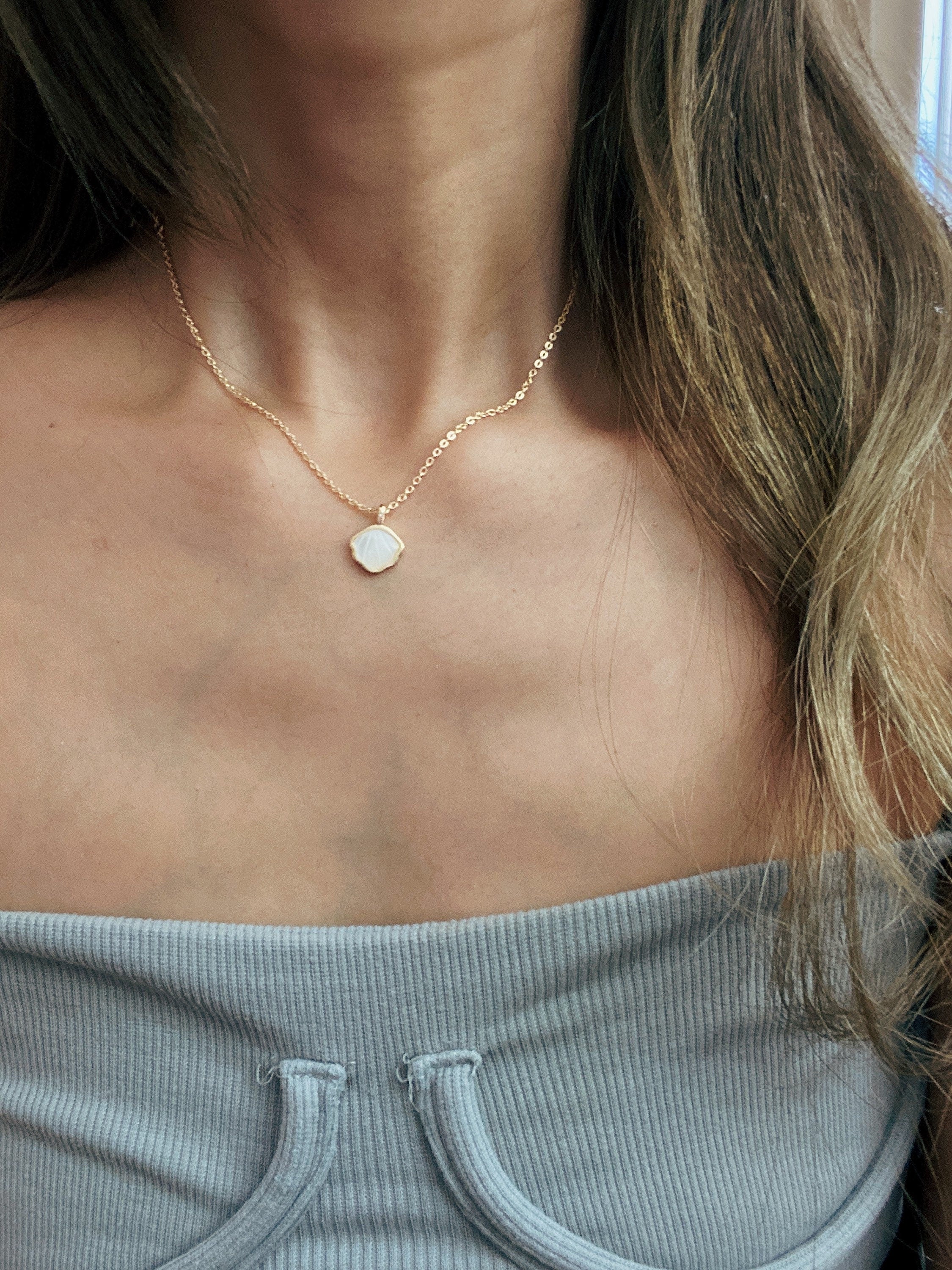 Seashell necklace | Gold filled | Shell necklace | Shell pendant